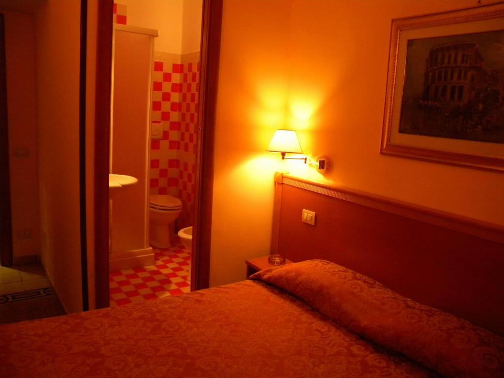 Don Sweet Home-Hedi Roma Camera foto